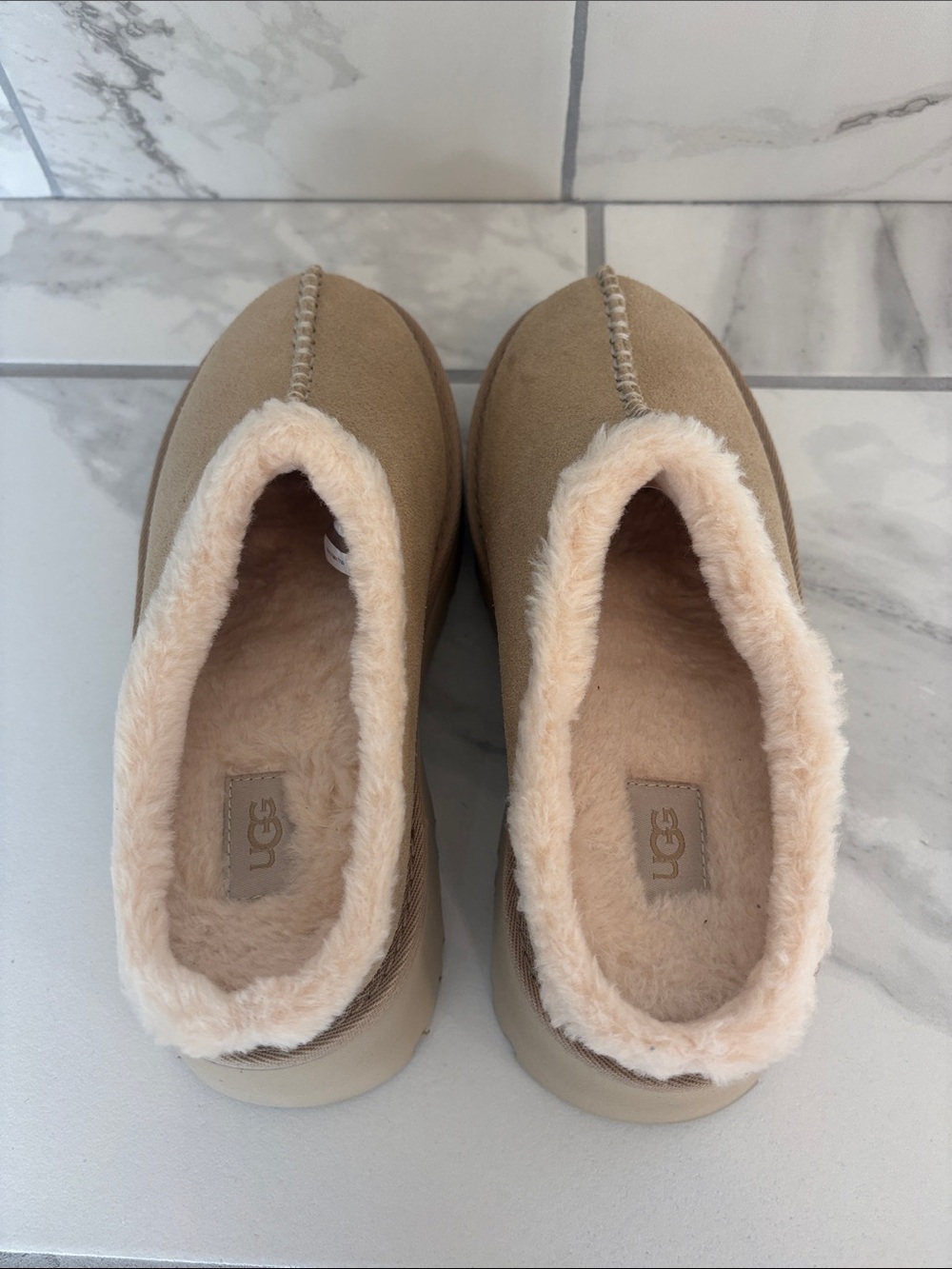 Ugg New Heights Cozy Clog Size 6 - Picture 7 of 9